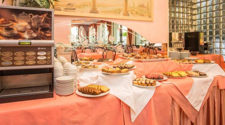 Hotel Pineta Bellaria-Igea Marina Esterno foto