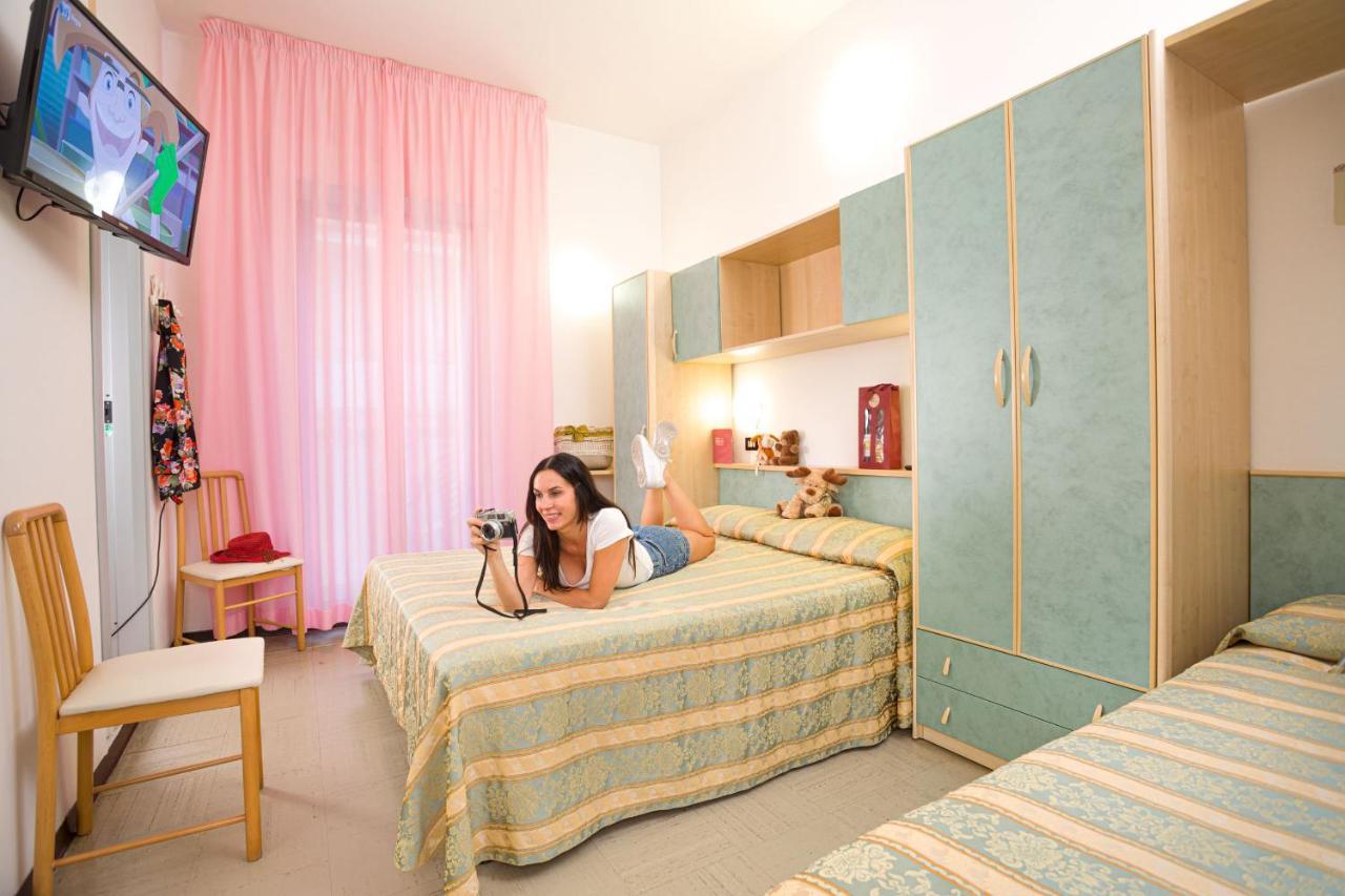 Hotel Pineta Bellaria-Igea Marina Esterno foto