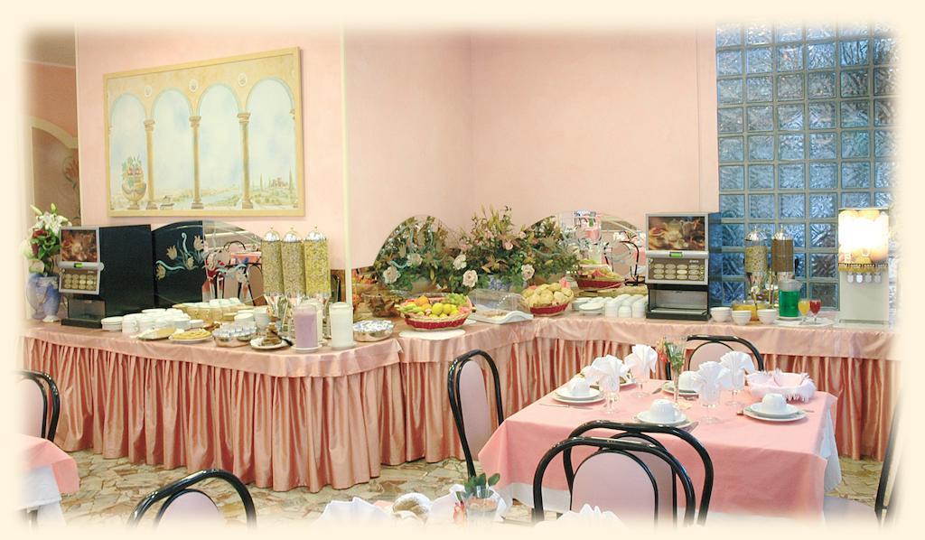 Hotel Pineta Bellaria-Igea Marina Esterno foto