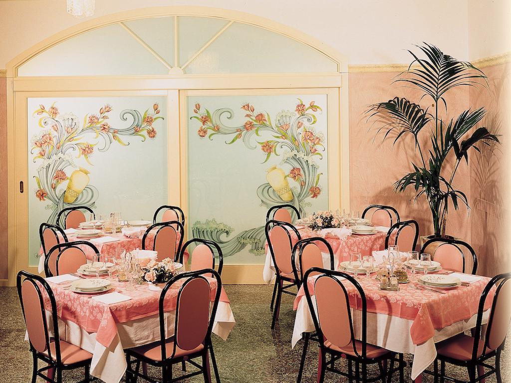 Hotel Pineta Bellaria-Igea Marina Esterno foto
