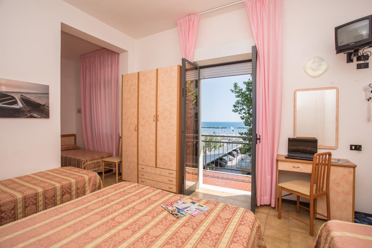 Hotel Pineta Bellaria-Igea Marina Esterno foto